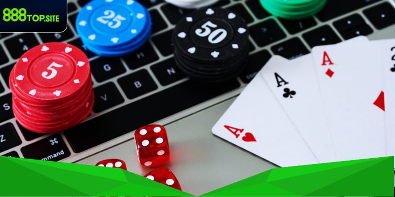 Bàn chơi với 4 người ngồi